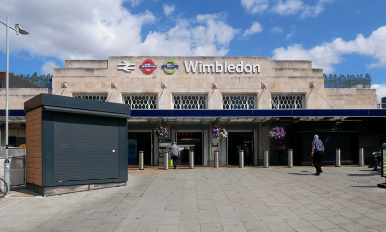 Main_Entrance_to_Wimbledon_Railway_Station_(01) copy